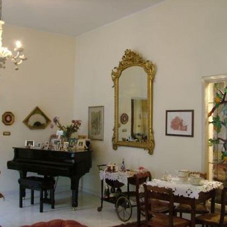 נאפולי B&B Chez Caroline מראה חיצוני תמונה
